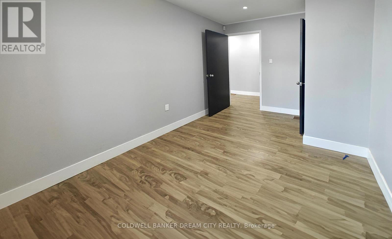 93 Main Street, Chatham-Kent, Ontario  N0P 1T0 - Photo 25 - X12961056