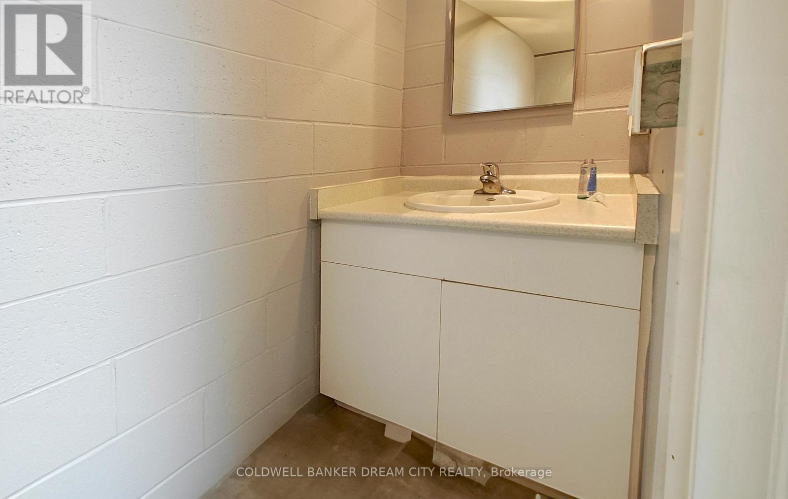 93 Main Street, Chatham-Kent, Ontario  N0P 1T0 - Photo 29 - X12961056