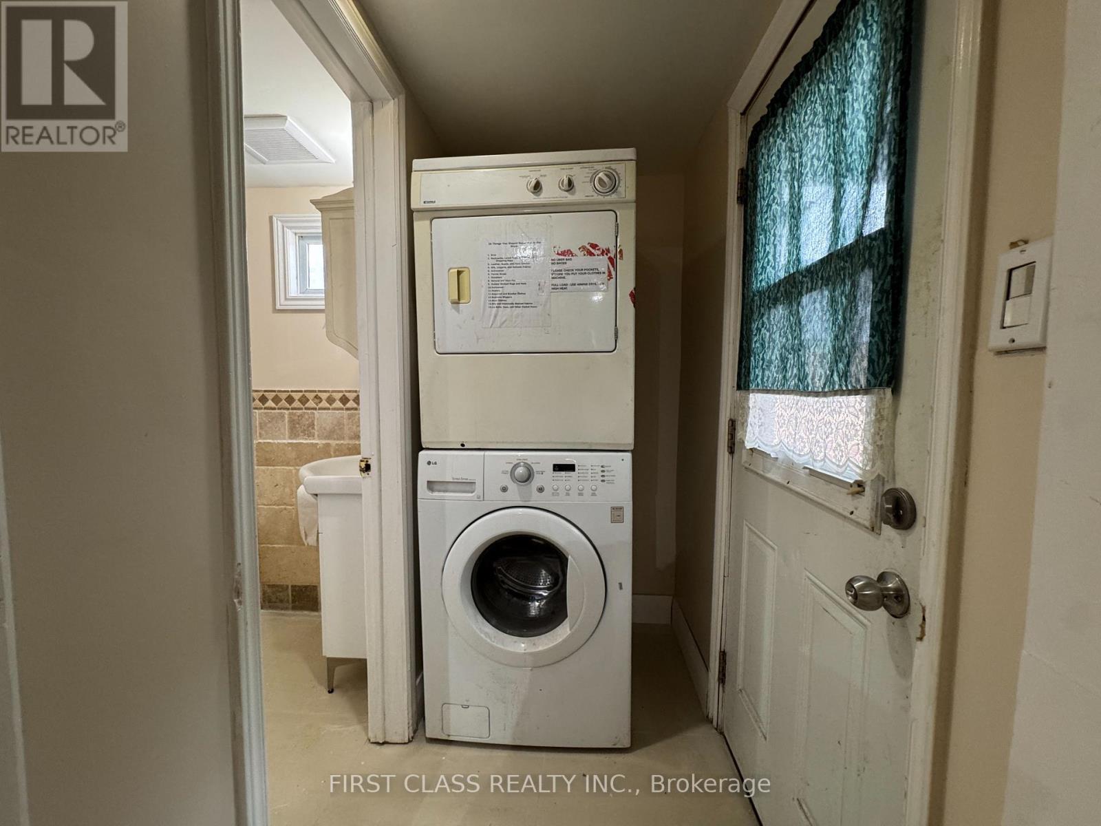 Main - 30 Endean Avenue, Toronto, Ontario  M4M 1W6 - Photo 19 - E12898848