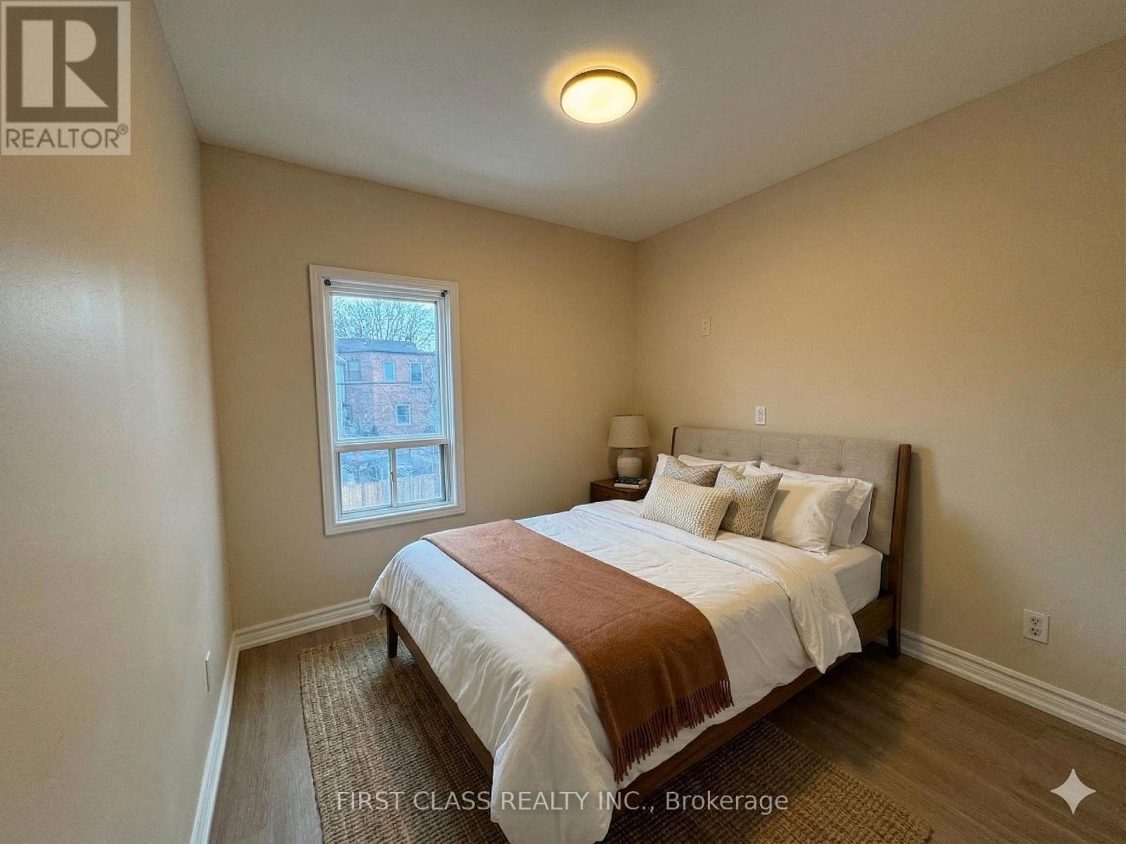 Main - 30 Endean Avenue, Toronto, Ontario  M4M 1W6 - Photo 5 - E12898848