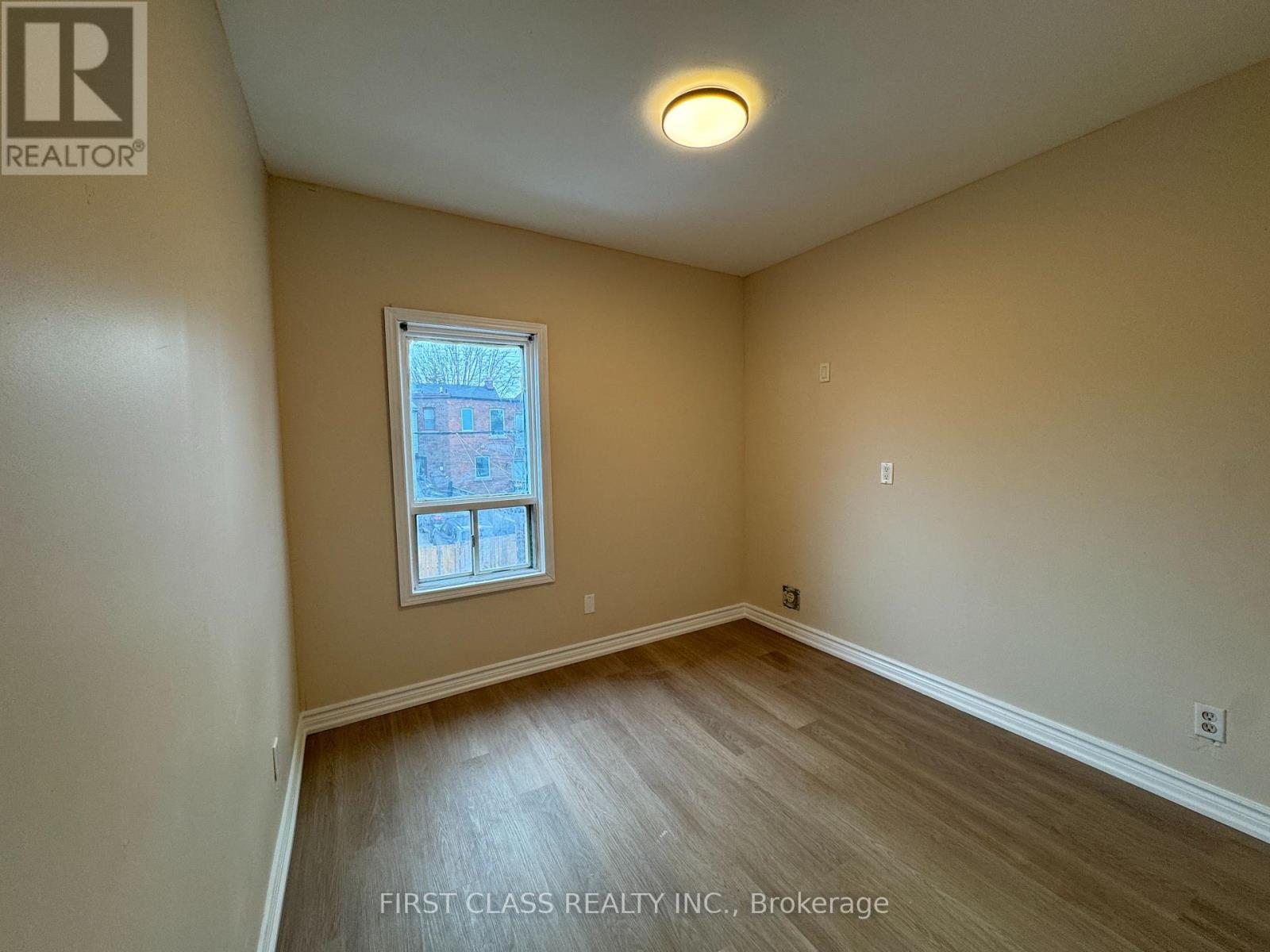 Main - 30 Endean Avenue, Toronto, Ontario  M4M 1W6 - Photo 6 - E12898848