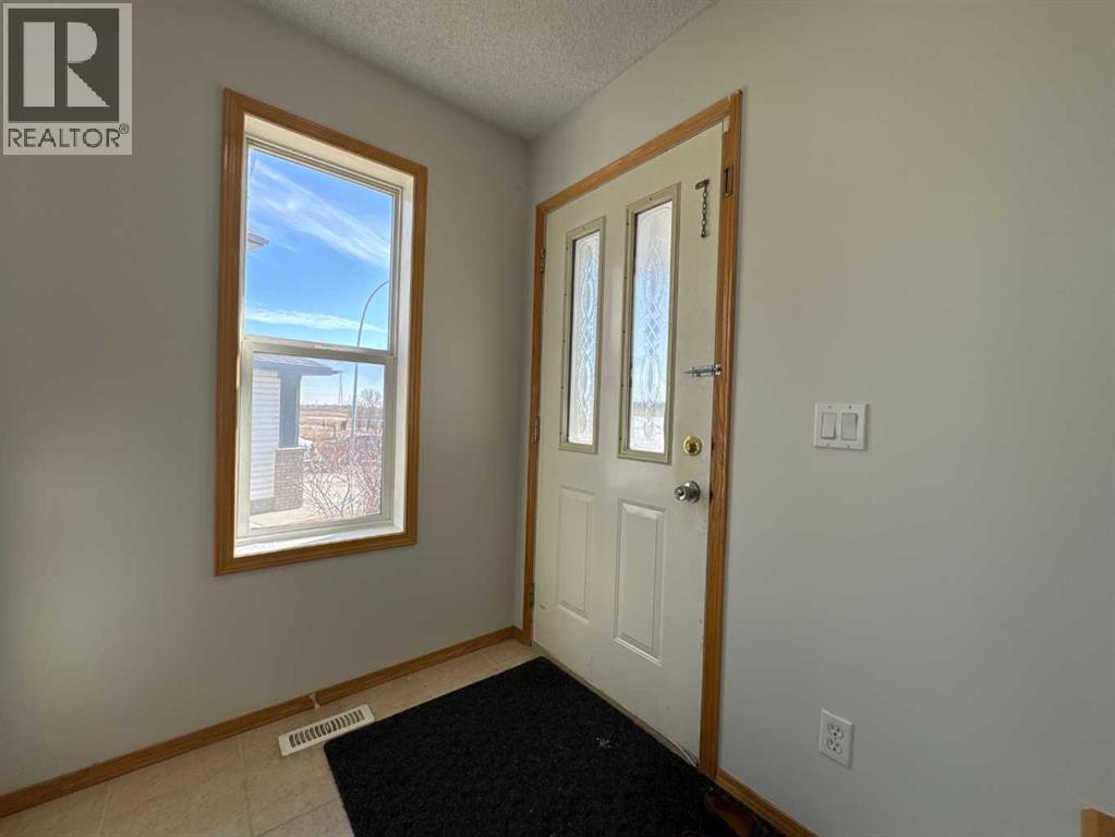 244 Los Alamos Place Ne, Calgary, Alberta  T1Y 7G7 - Photo 6 - A2299177