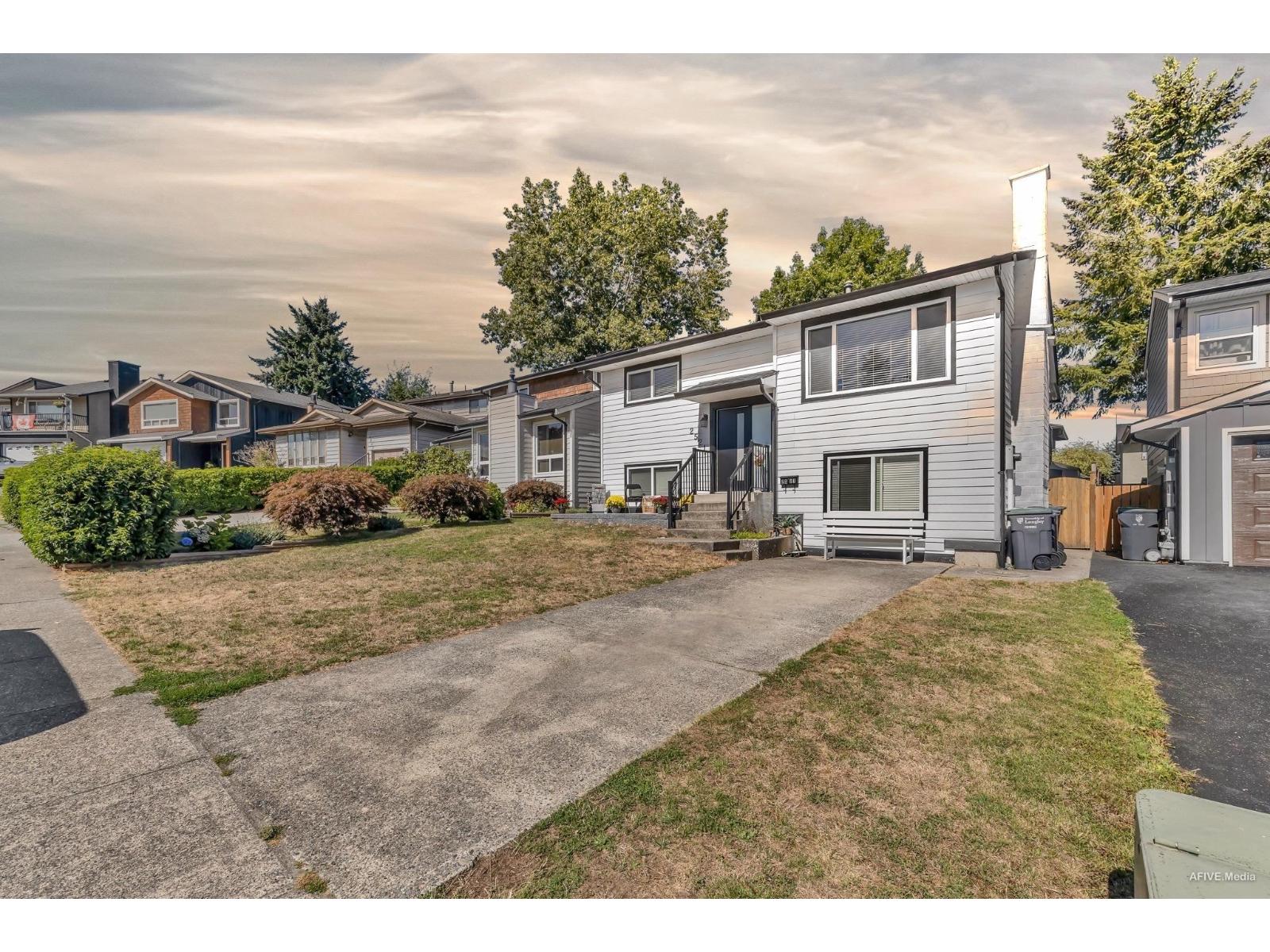 2521 Wilding Crescent, Langley, British Columbia  V2Y 1C8 - Photo 2 - R3092583