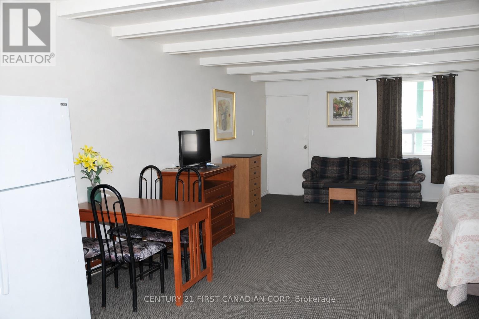 1701 London Line, Sarnia, Ontario  N7W 1B1 - Photo 13 - X12961106