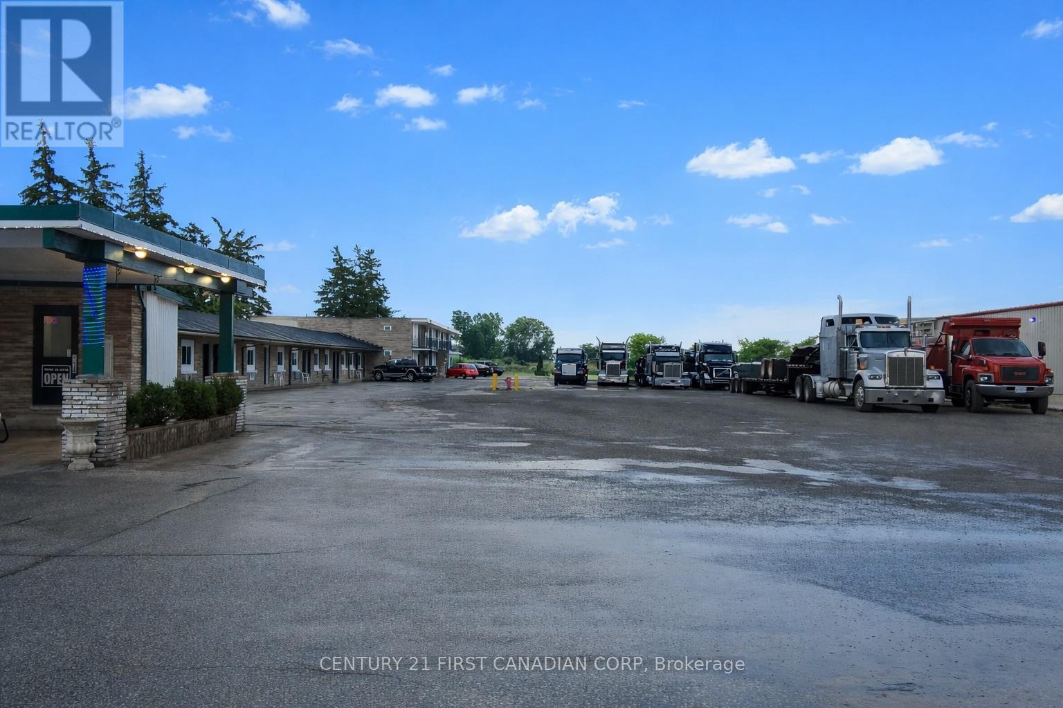 1701 London Line, Sarnia, Ontario  N7W 1B1 - Photo 15 - X12961106