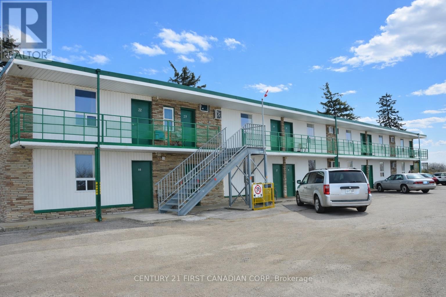 1701 London Line, Sarnia, Ontario  N7W 1B1 - Photo 3 - X12961106