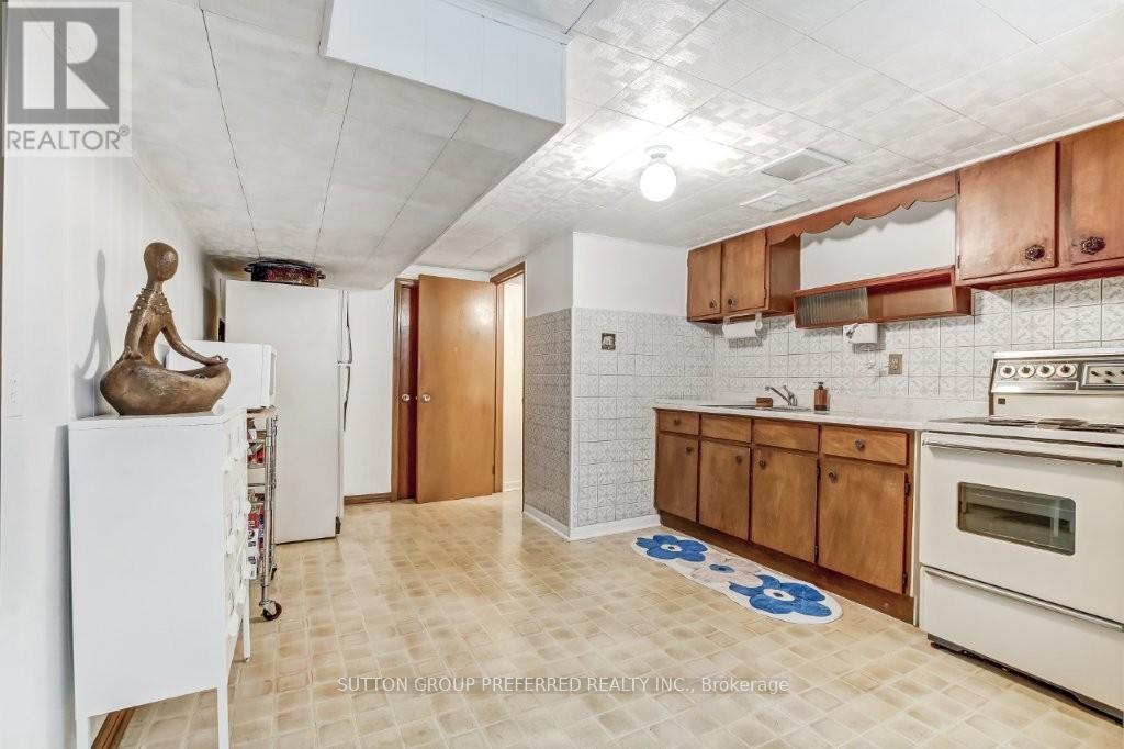 34 Wexford Avenue, London East, Ontario  N5V 1L7 - Photo 12 - X12961150