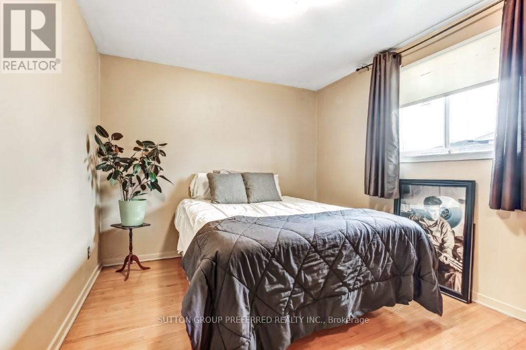 34 Wexford Avenue, London East, Ontario  N5V 1L7 - Photo 8 - X12961150
