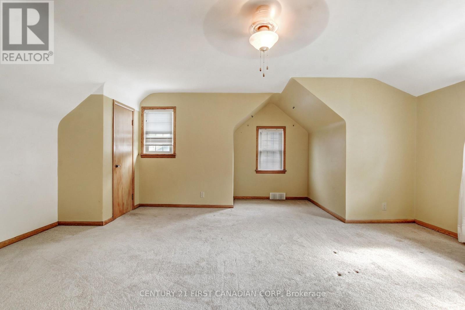 26 Grand Avenue, Chatham-Kent, Ontario  N8A 4J9 - Photo 22 - X12961176