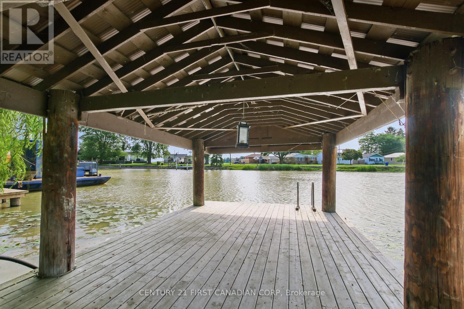 26 Grand Avenue, Chatham-Kent, Ontario  N8A 4J9 - Photo 34 - X12961176