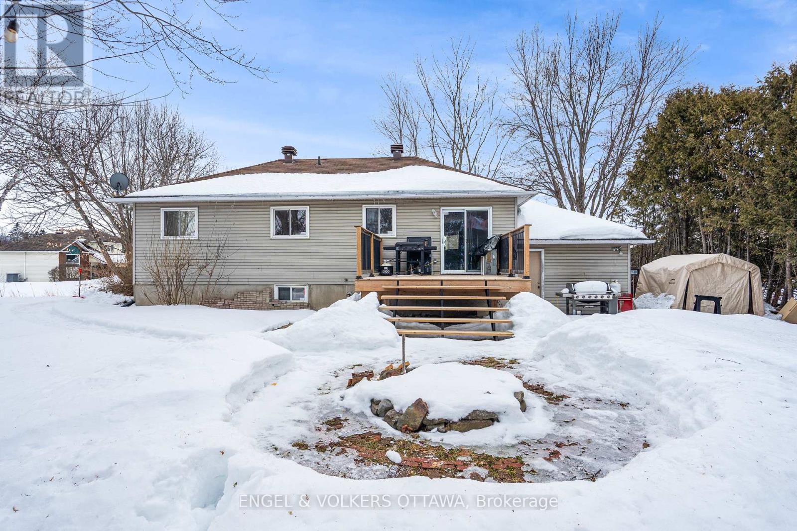 2437 Henri Menard Court, Clarence-Rockland, Ontario  K0A 2A0 - Photo 45 - X12961080