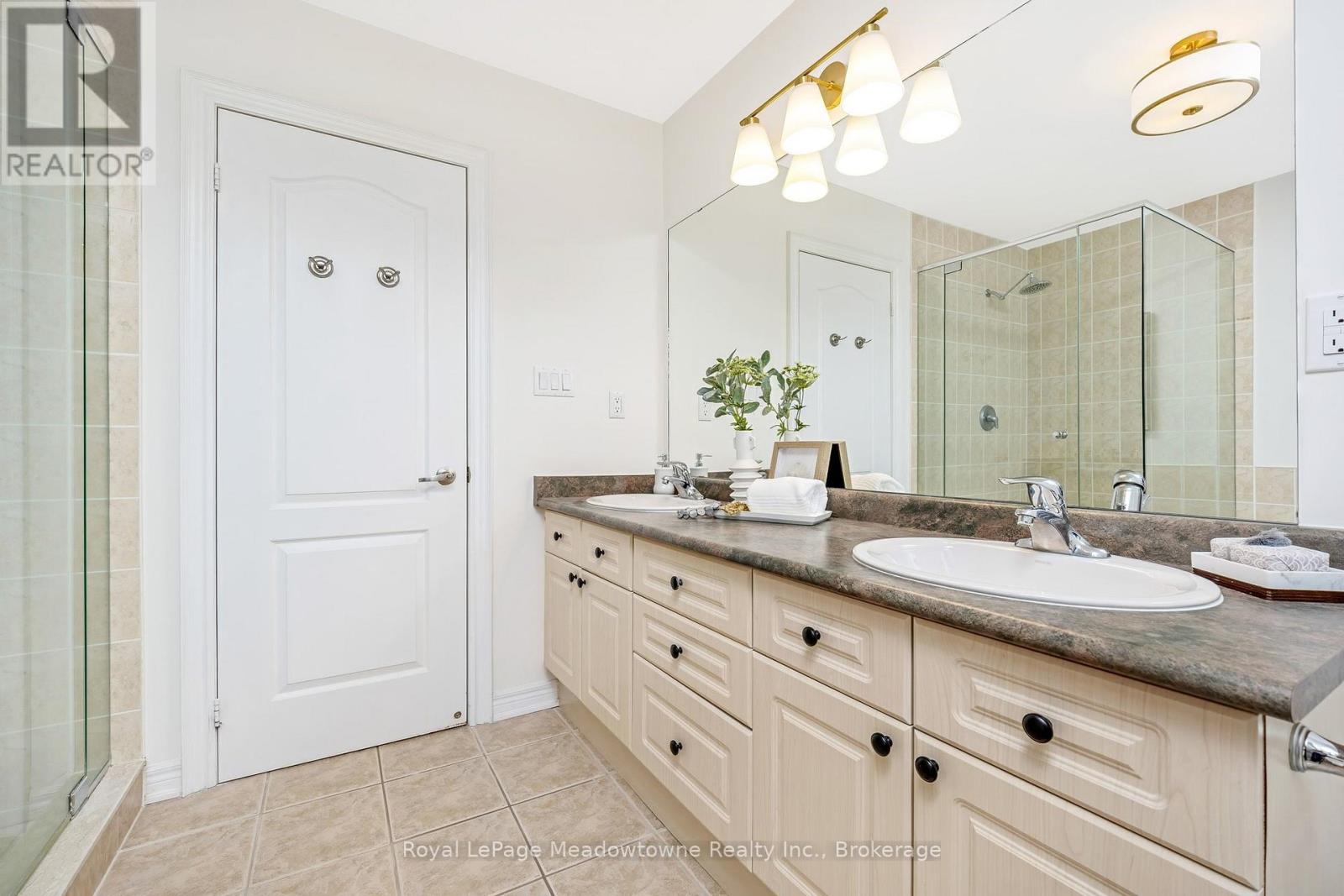 49 Mill Street, Milton, Ontario  L9T 1R7 - Photo 20 - W12961160