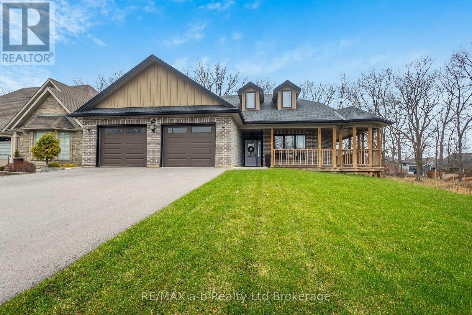 54 ALBERT STREET, Norwich, Ontario