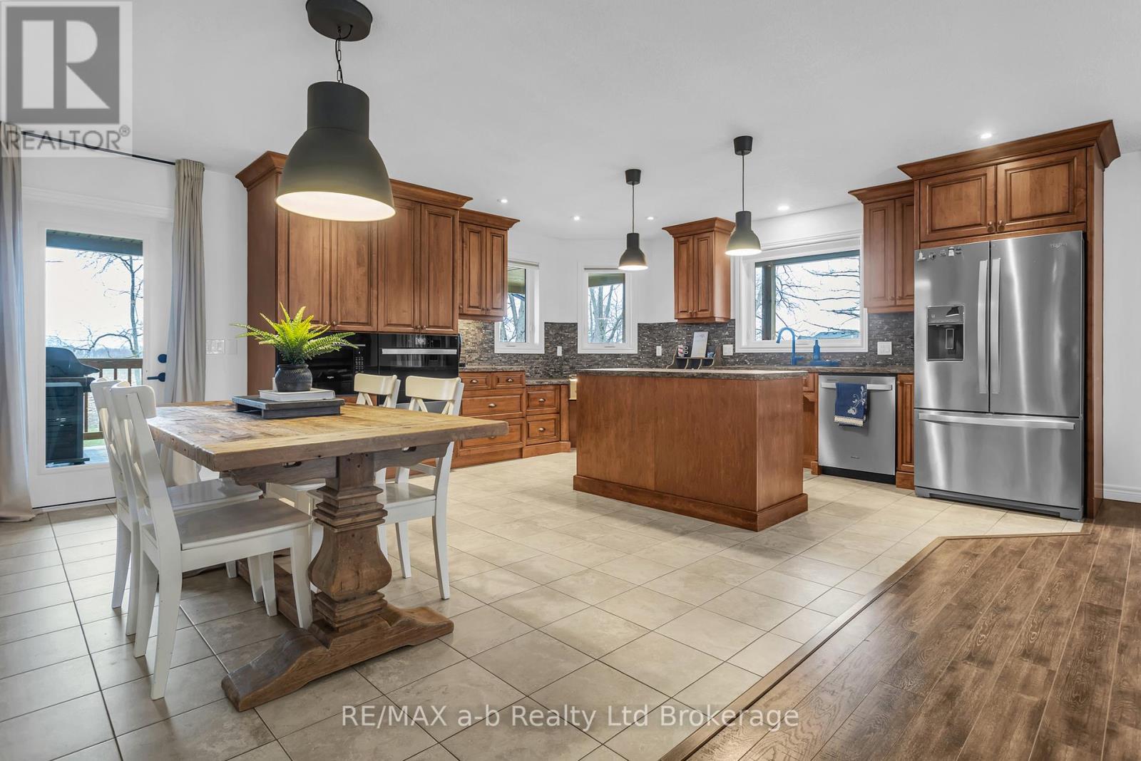 54 Albert Street, Norwich, Ontario  N0J 1P0 - Photo 2 - X12961172