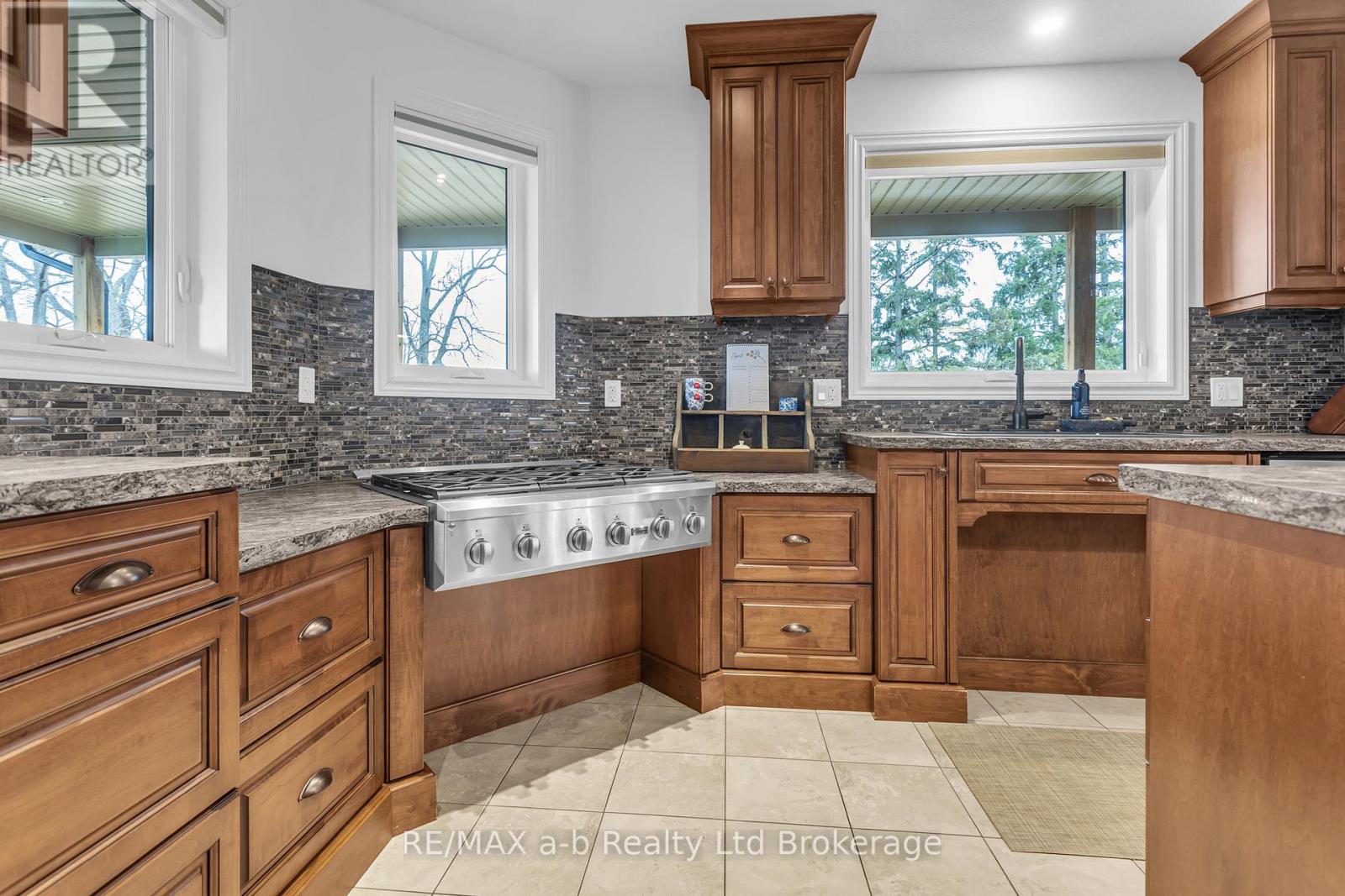 54 Albert Street, Norwich, Ontario  N0J 1P0 - Photo 5 - X12961172