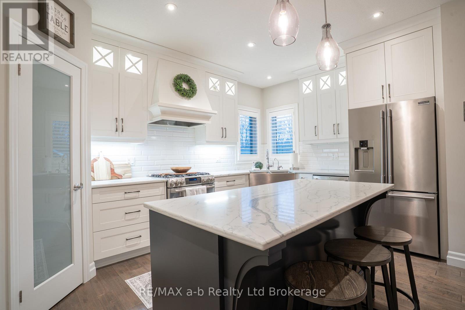 30 Brookside Lane, Tillsonburg, Ontario  N4G 0A1 - Photo 13 - X12961174