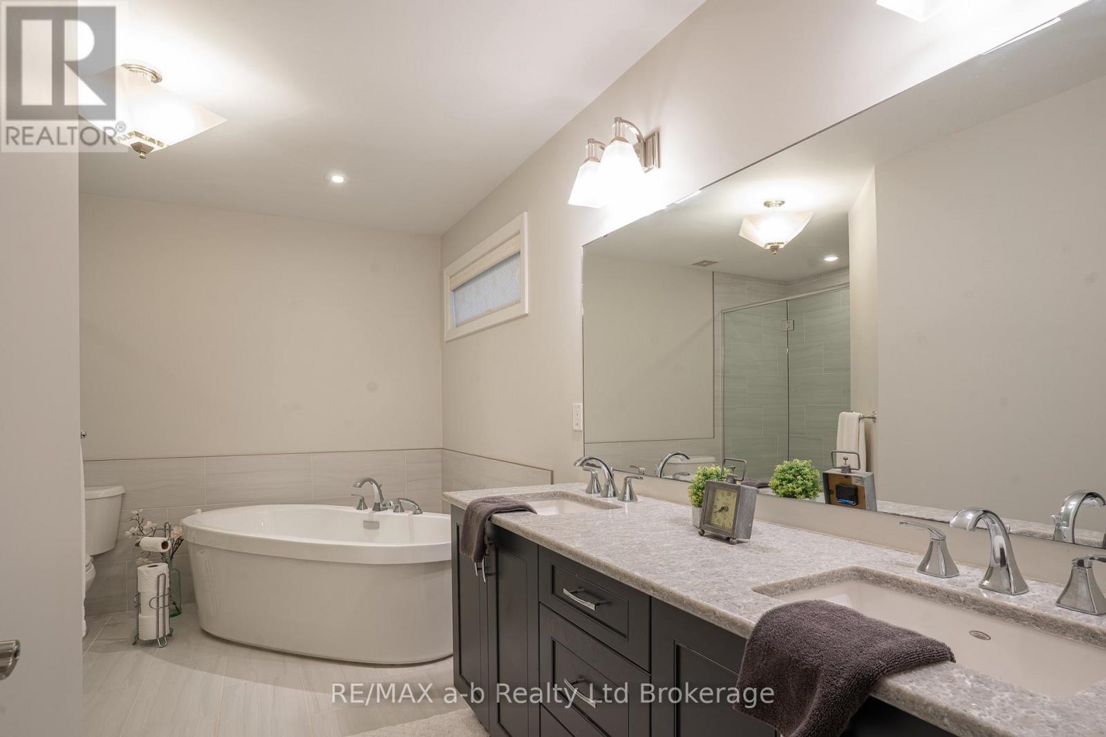 30 Brookside Lane, Tillsonburg, Ontario  N4G 0A1 - Photo 18 - X12961174