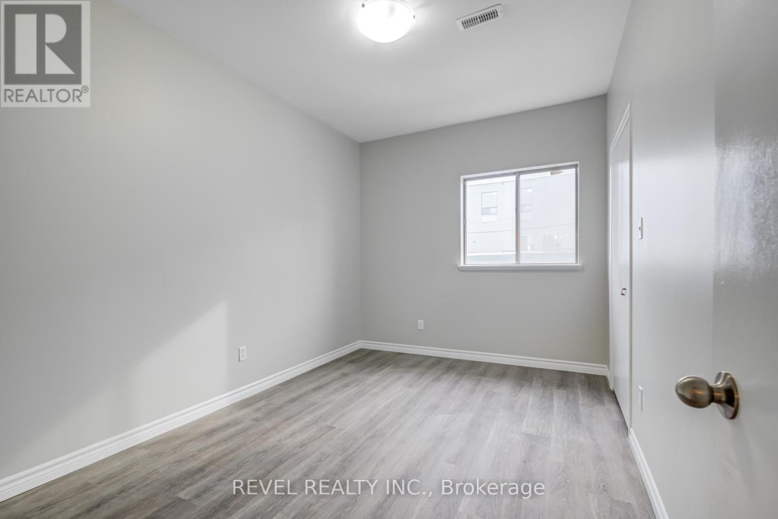 2nd Floor - 2095 Dufferin Street N, Toronto, Ontario  M6E 3R3 - Photo 14 - C12765834