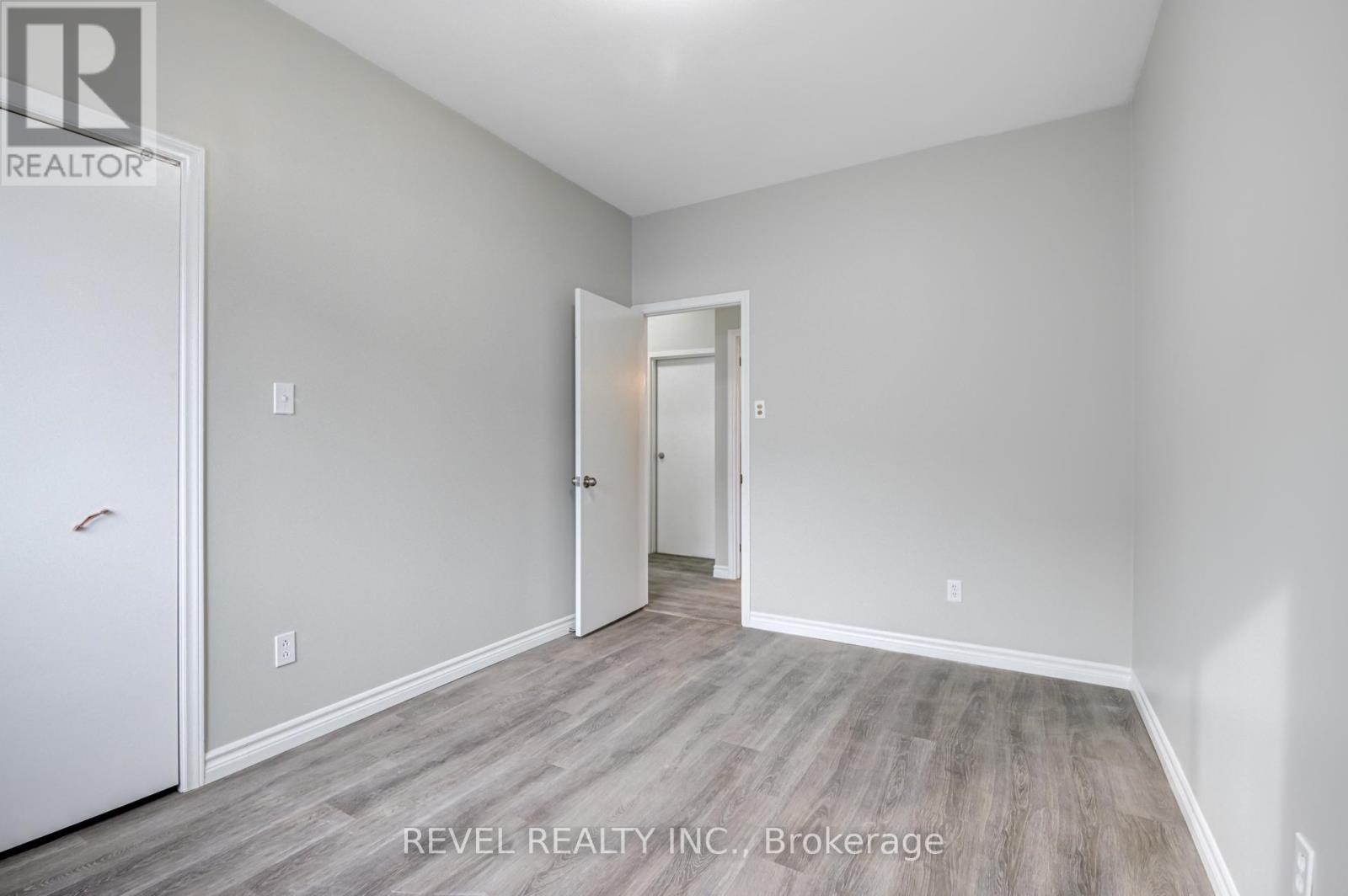 2nd Floor - 2095 Dufferin Street N, Toronto, Ontario  M6E 3R3 - Photo 15 - C12765834