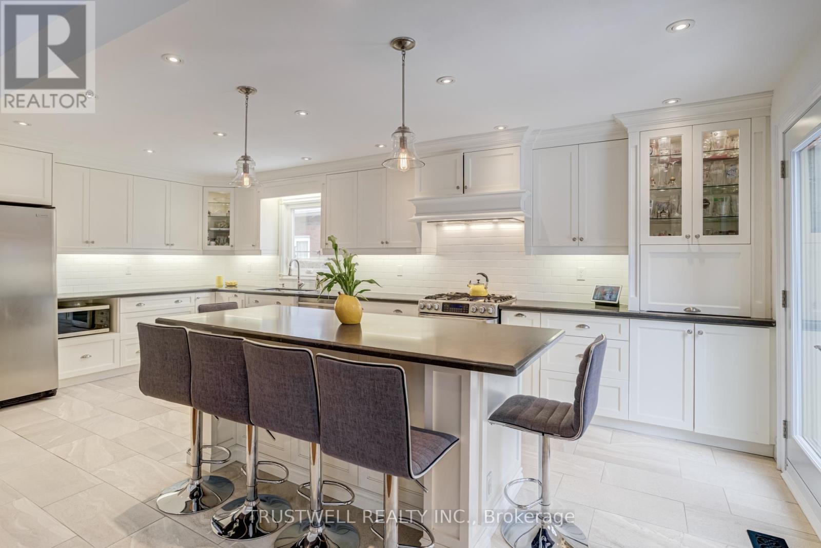 82 Long Island Crescent, Markham, Ontario  L3P 7L8 - Photo 12 - N12726408