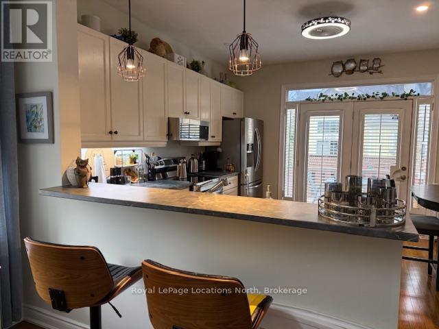 60 Savannah Crescent, Wasaga Beach, Ontario  L9Z 0E7 - Photo 12 - S12961138