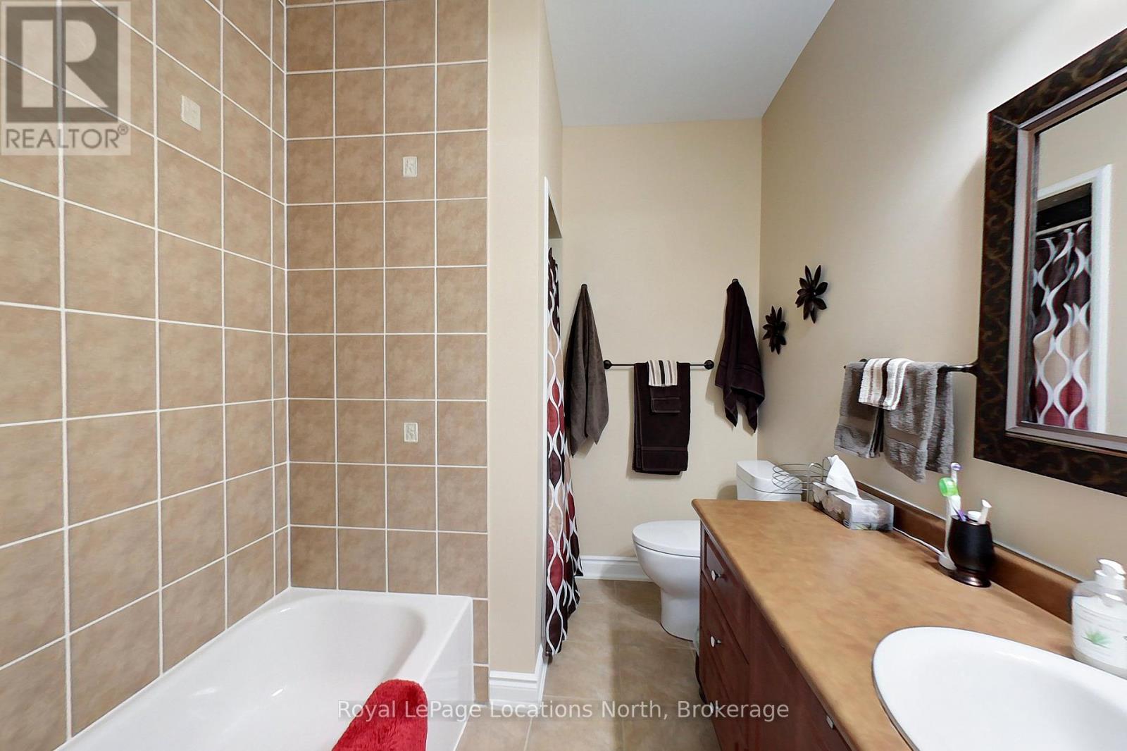 60 Savannah Crescent, Wasaga Beach, Ontario  L9Z 0E7 - Photo 17 - S12961138