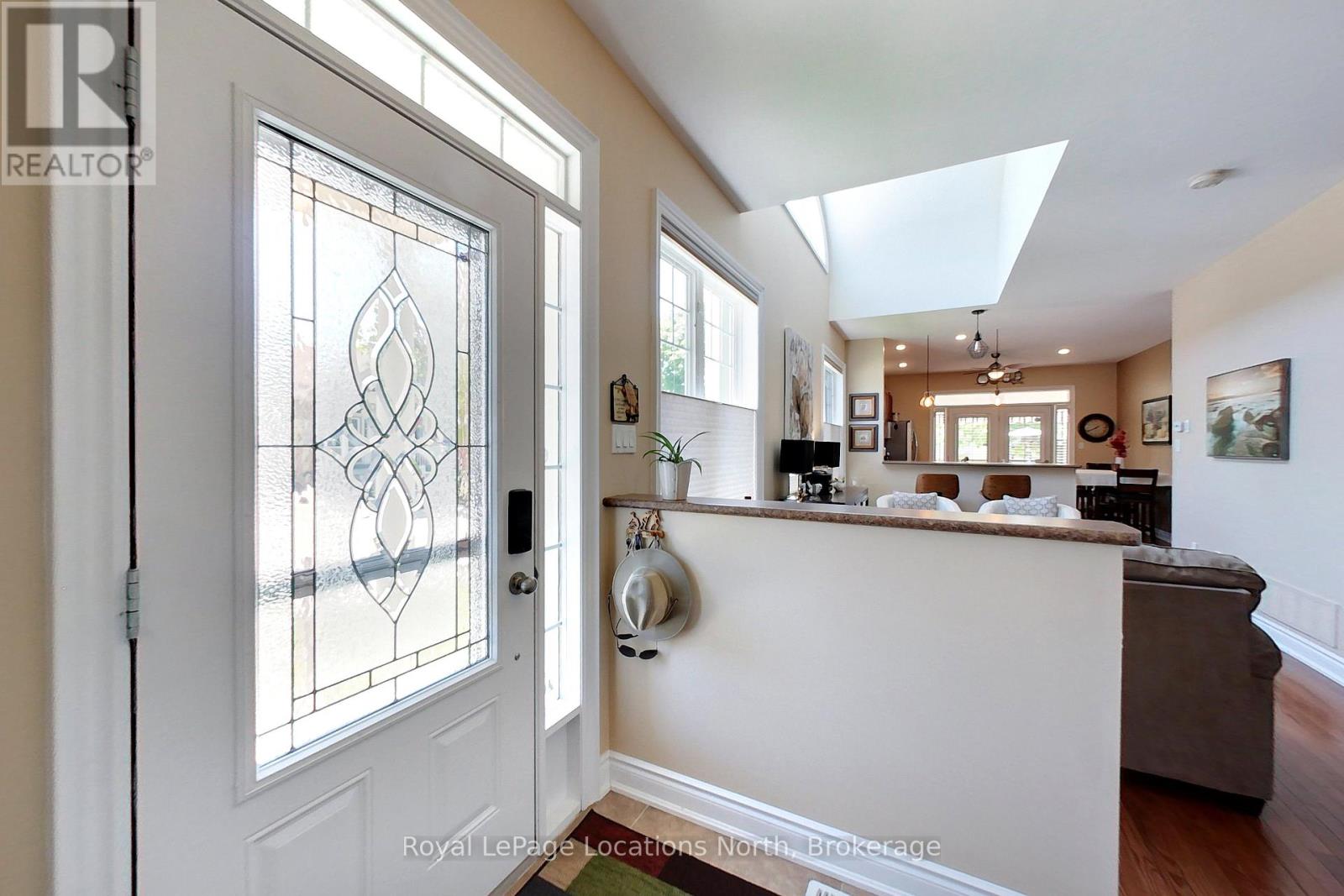 60 Savannah Crescent, Wasaga Beach, Ontario  L9Z 0E7 - Photo 6 - S12961138