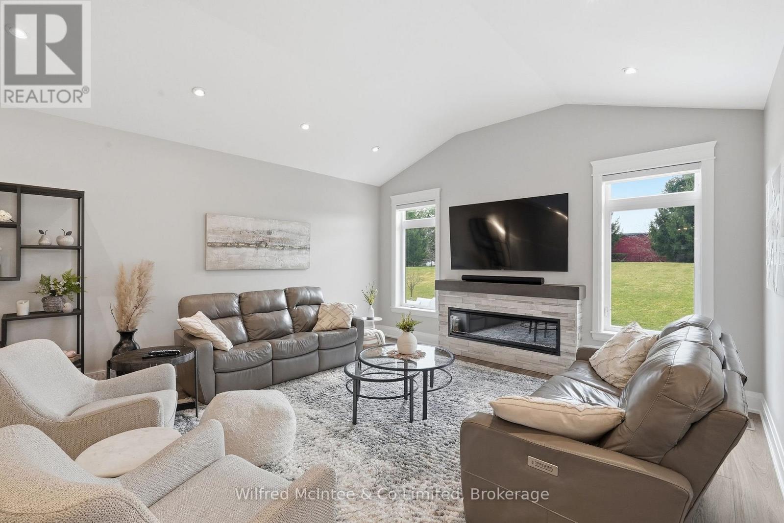 105 Fourth Street, Brockton, Ontario  N0G 2V0 - Photo 15 - X12961146