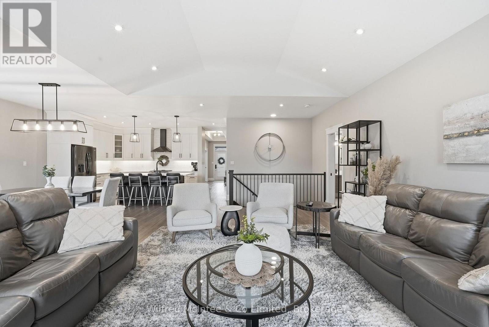 105 Fourth Street, Brockton, Ontario  N0G 2V0 - Photo 17 - X12961146