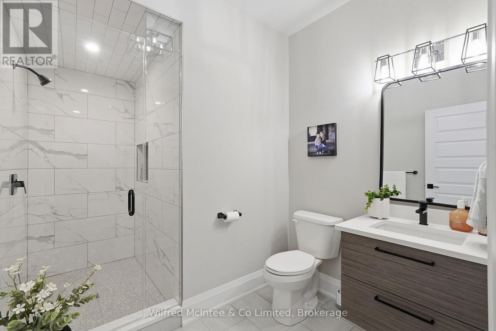 105 Fourth Street, Brockton, Ontario  N0G 2V0 - Photo 25 - X12961146