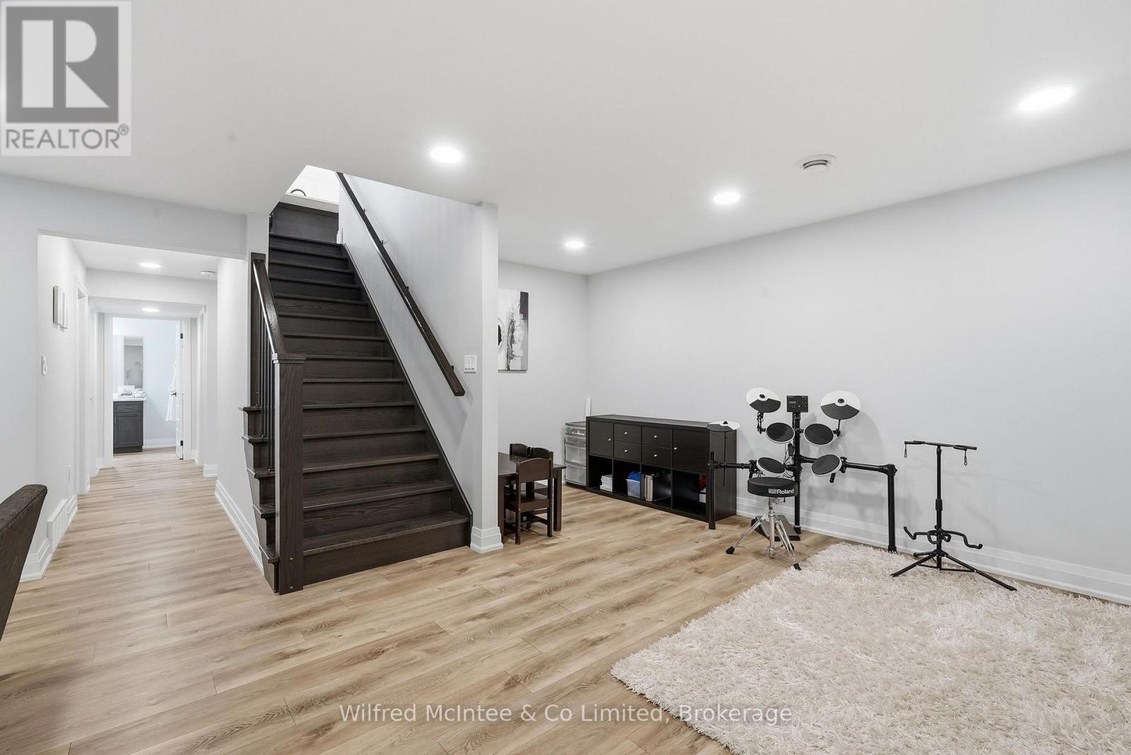 105 Fourth Street, Brockton, Ontario  N0G 2V0 - Photo 27 - X12961146