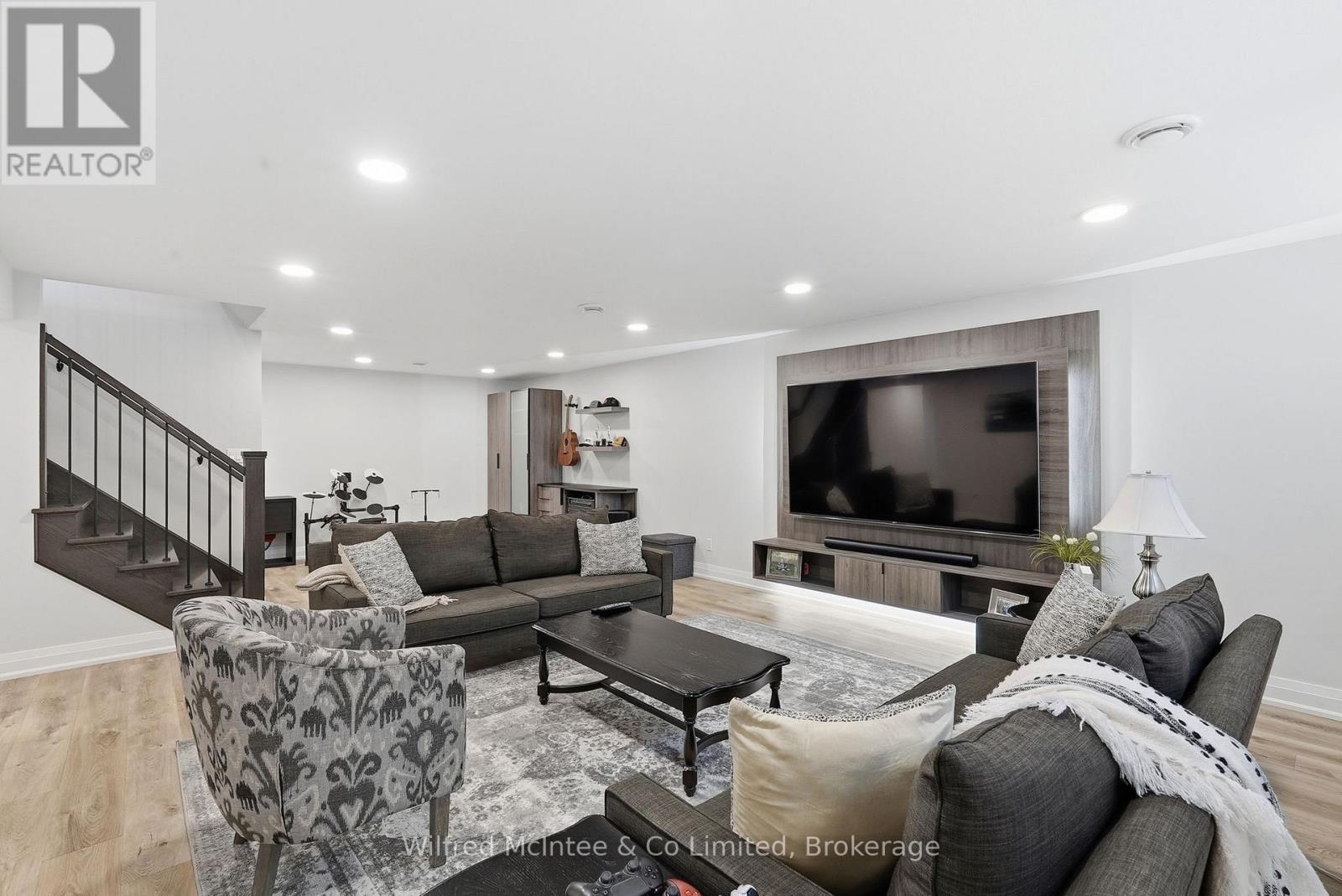 105 Fourth Street, Brockton, Ontario  N0G 2V0 - Photo 29 - X12961146