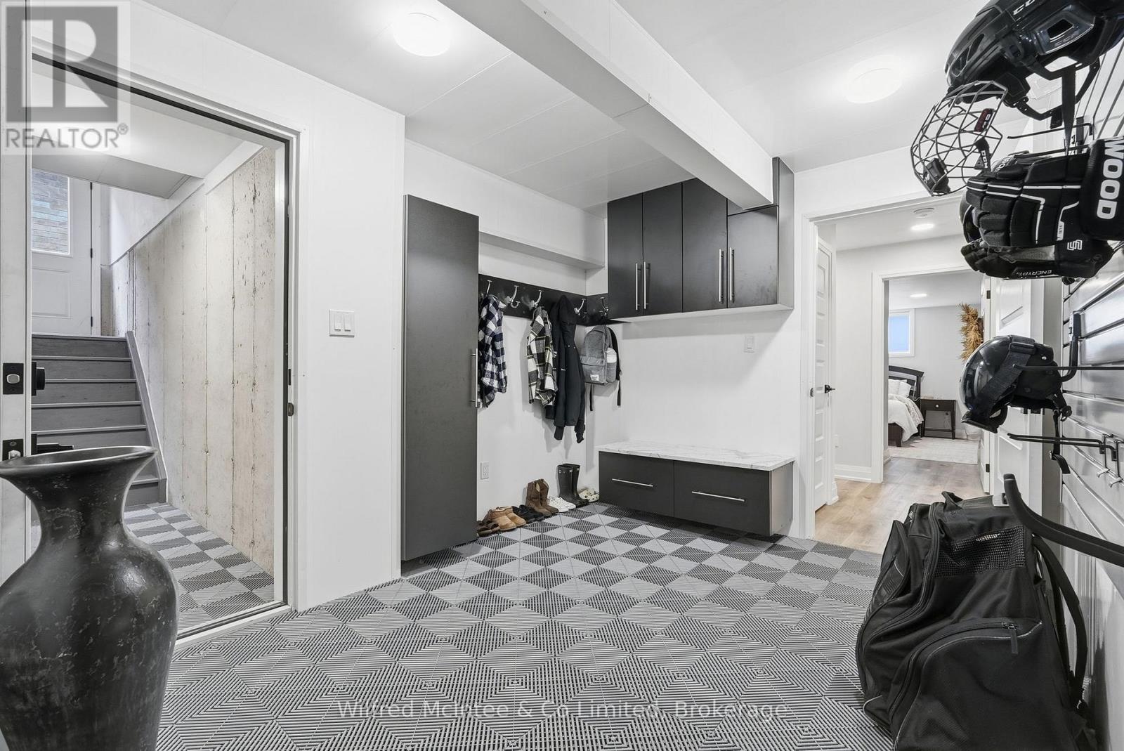 105 Fourth Street, Brockton, Ontario  N0G 2V0 - Photo 36 - X12961146