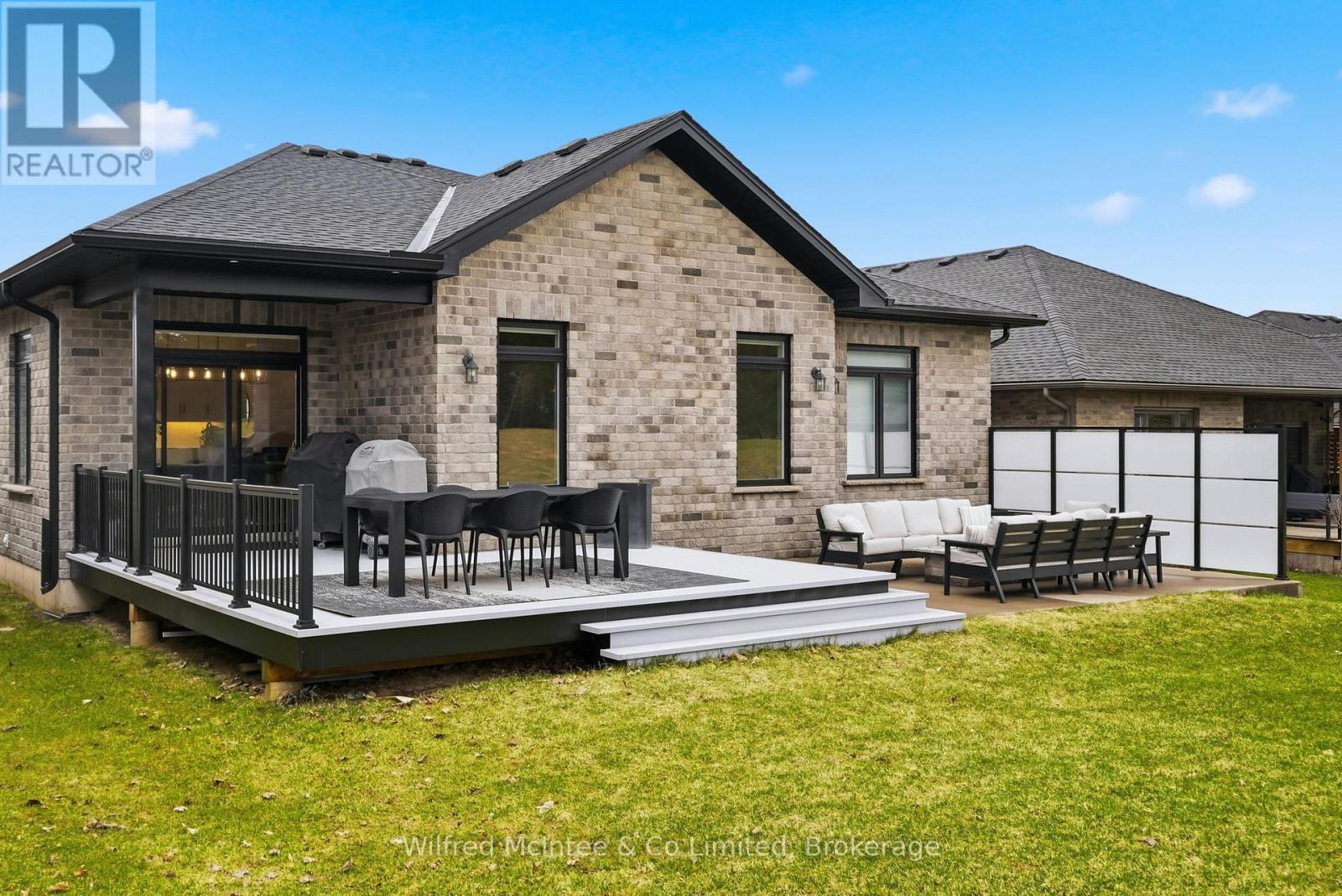 105 Fourth Street, Brockton, Ontario  N0G 2V0 - Photo 43 - X12961146