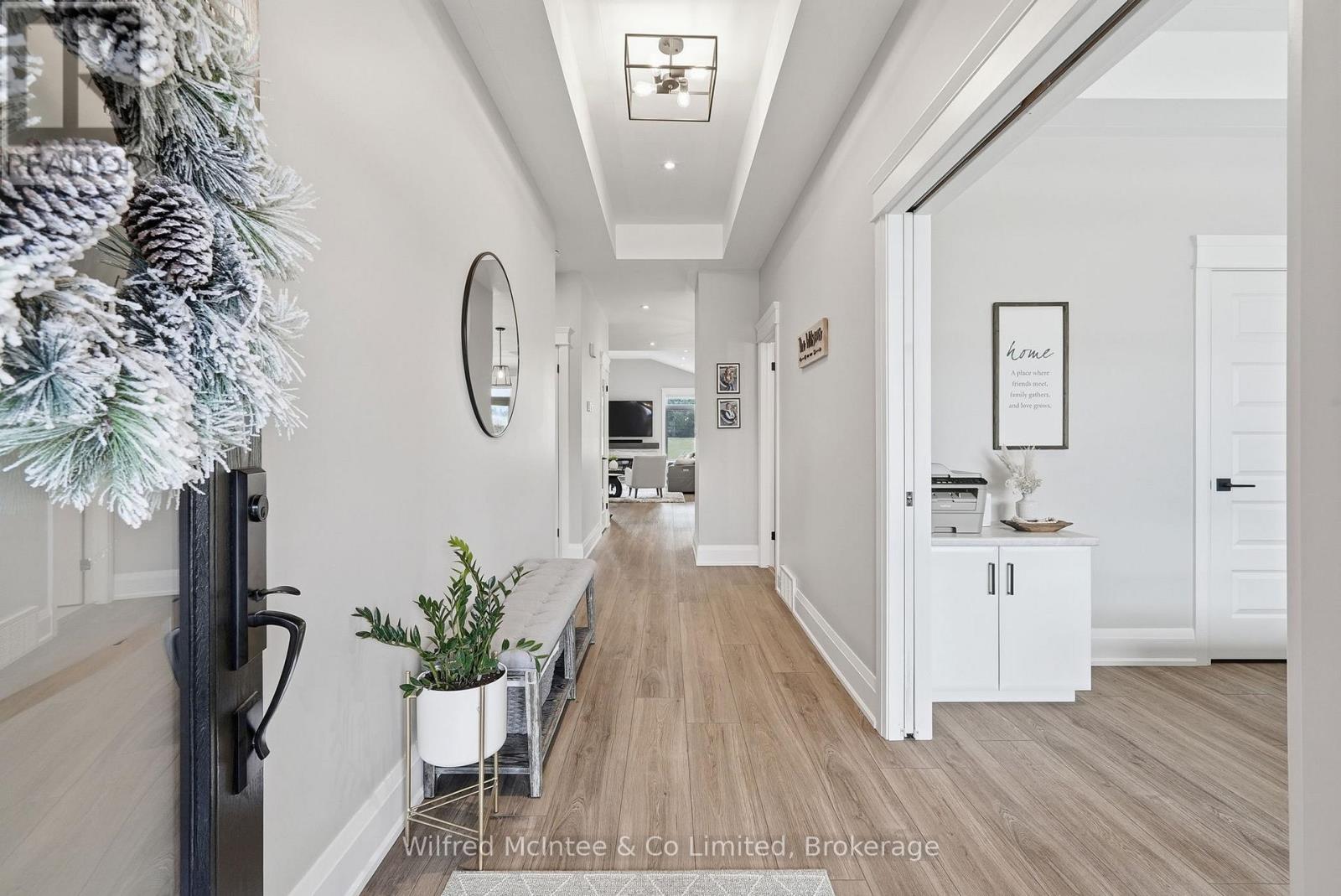 105 Fourth Street, Brockton, Ontario  N0G 2V0 - Photo 5 - X12961146