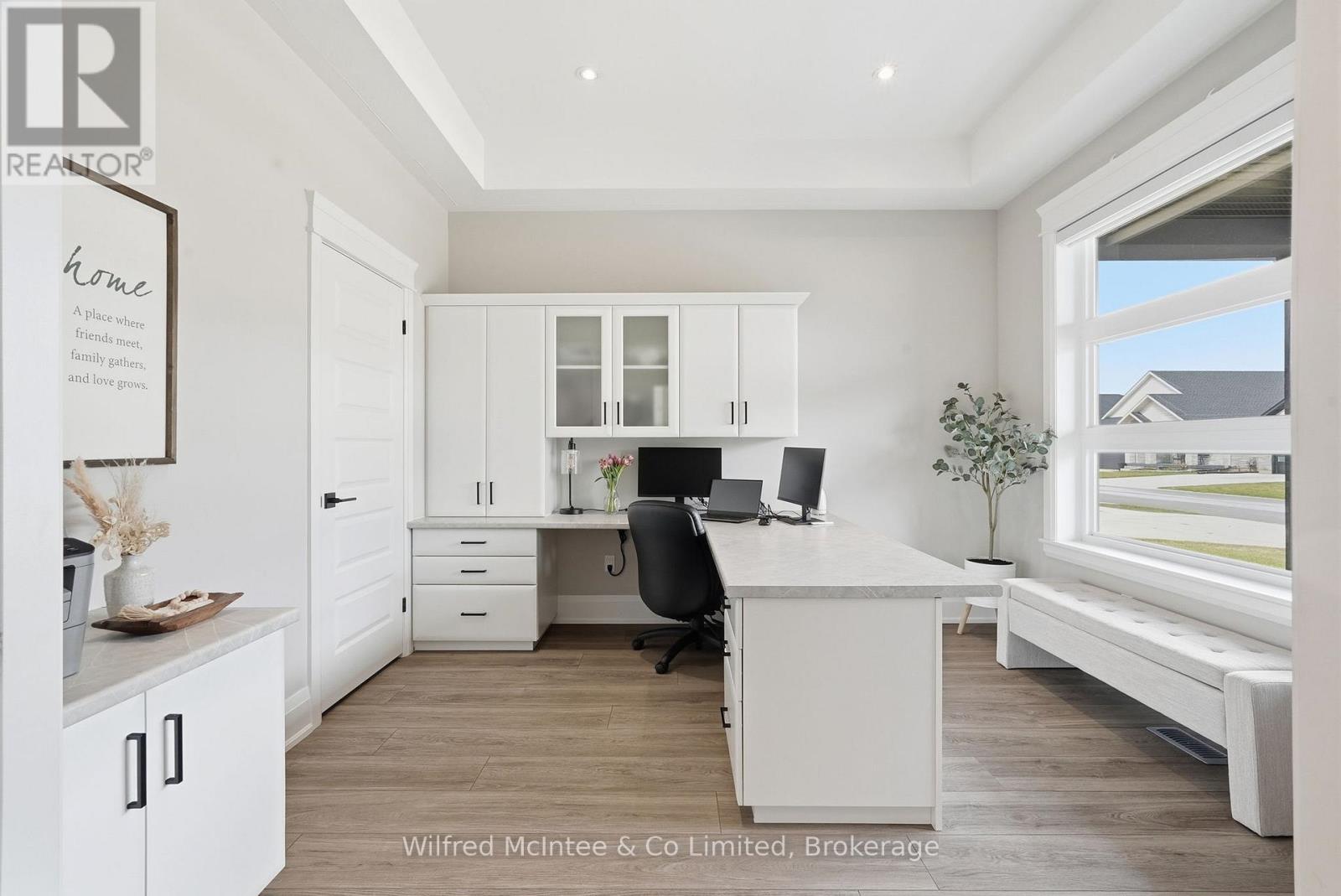 105 Fourth Street, Brockton, Ontario  N0G 2V0 - Photo 6 - X12961146