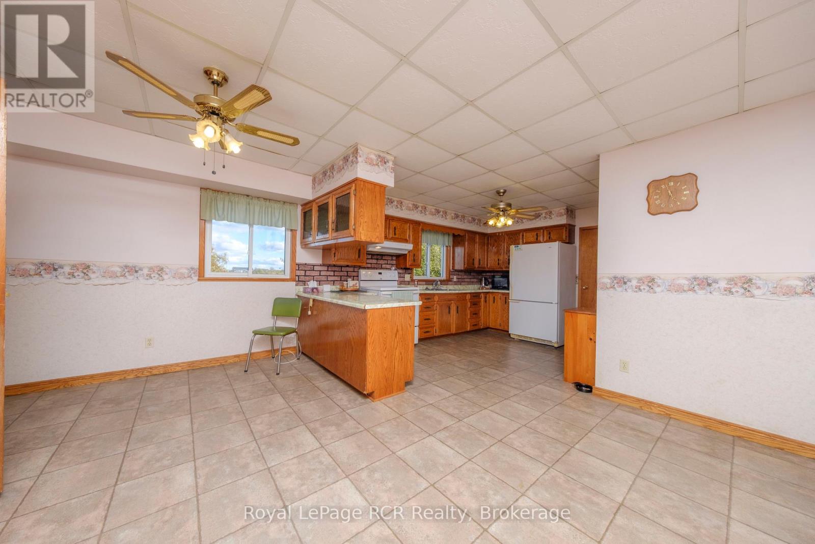 2095 12 Concession, Huron-Kinloss, Ontario  N0G 2R0 - Photo 14 - X12961154