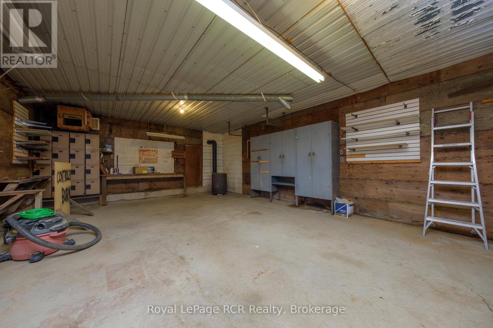 2095 12 Concession, Huron-Kinloss, Ontario  N0G 2R0 - Photo 25 - X12961154