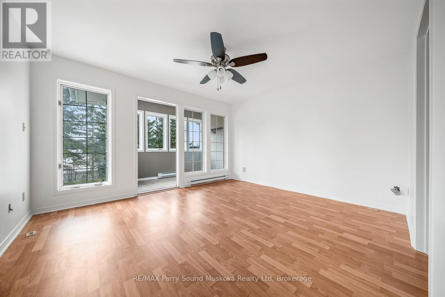 18 Georgian Bay Avenue, Parry Sound, Ontario  P2A 3B2 - Photo 18 - X12961202