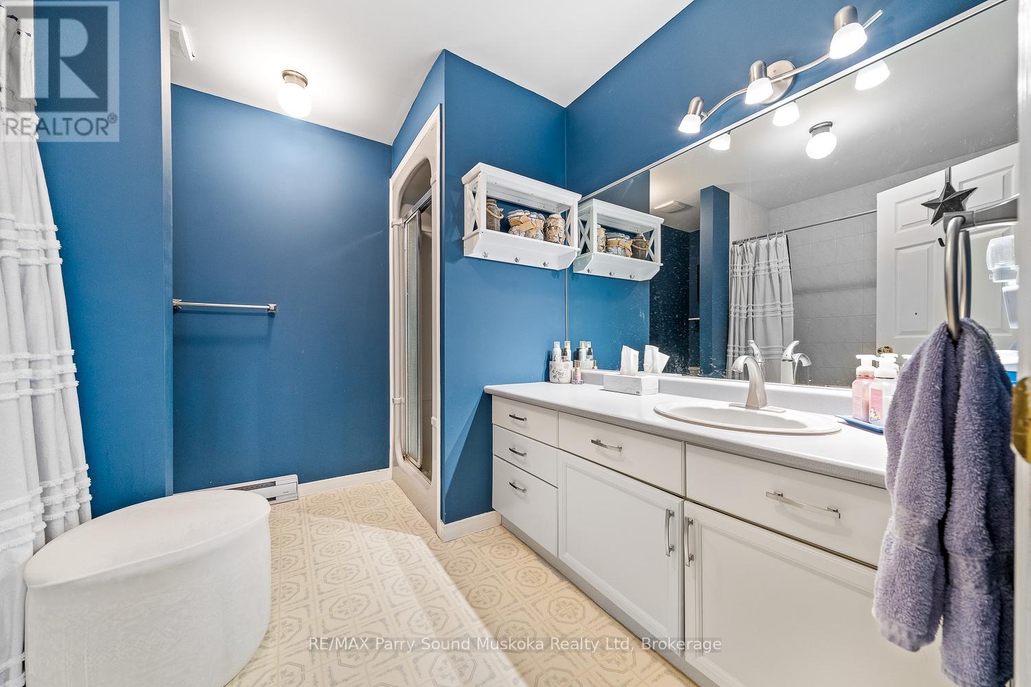 18 Georgian Bay Avenue, Parry Sound, Ontario  P2A 3B2 - Photo 27 - X12961202