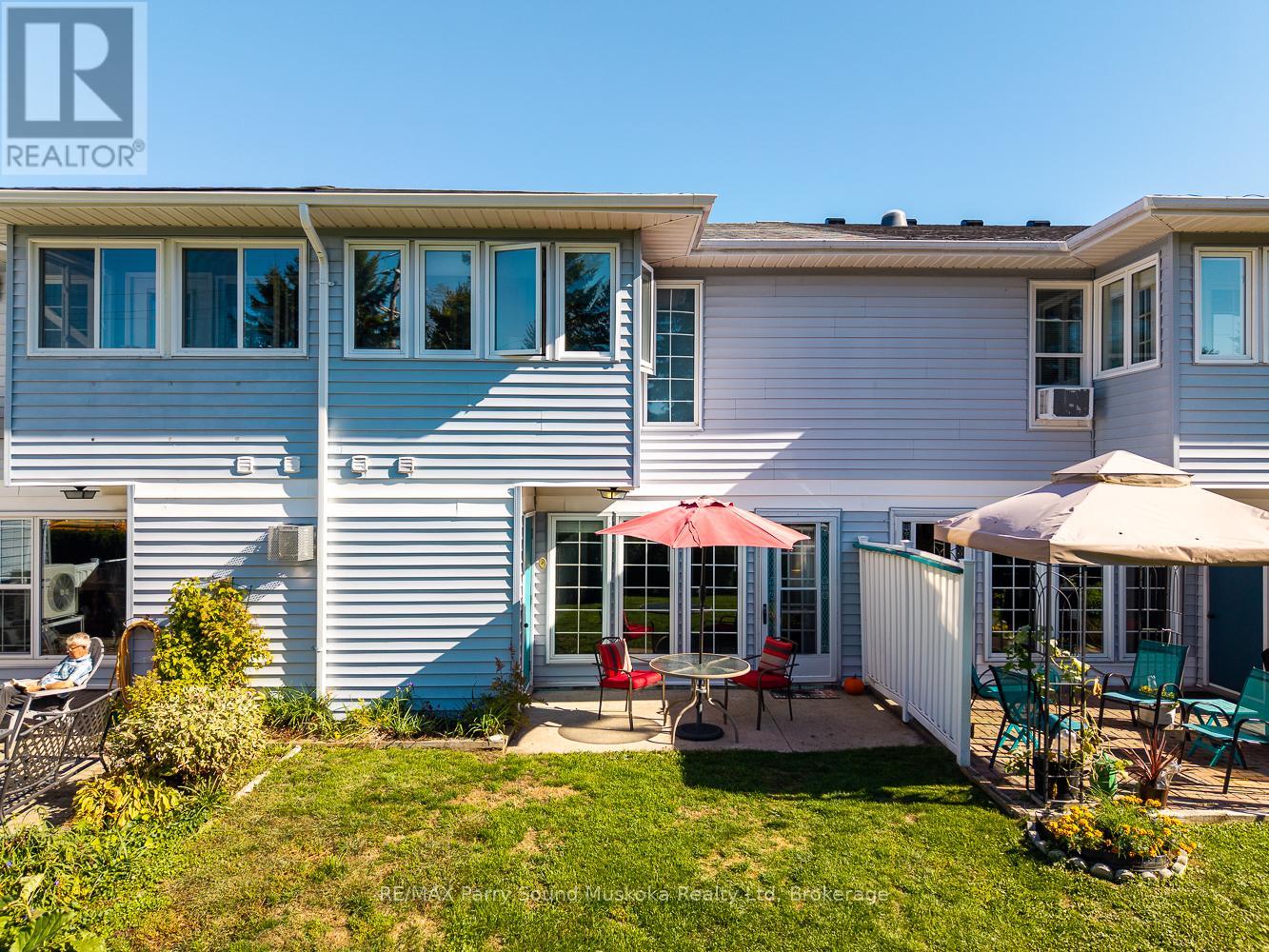 18 Georgian Bay Avenue, Parry Sound, Ontario  P2A 3B2 - Photo 3 - X12961202