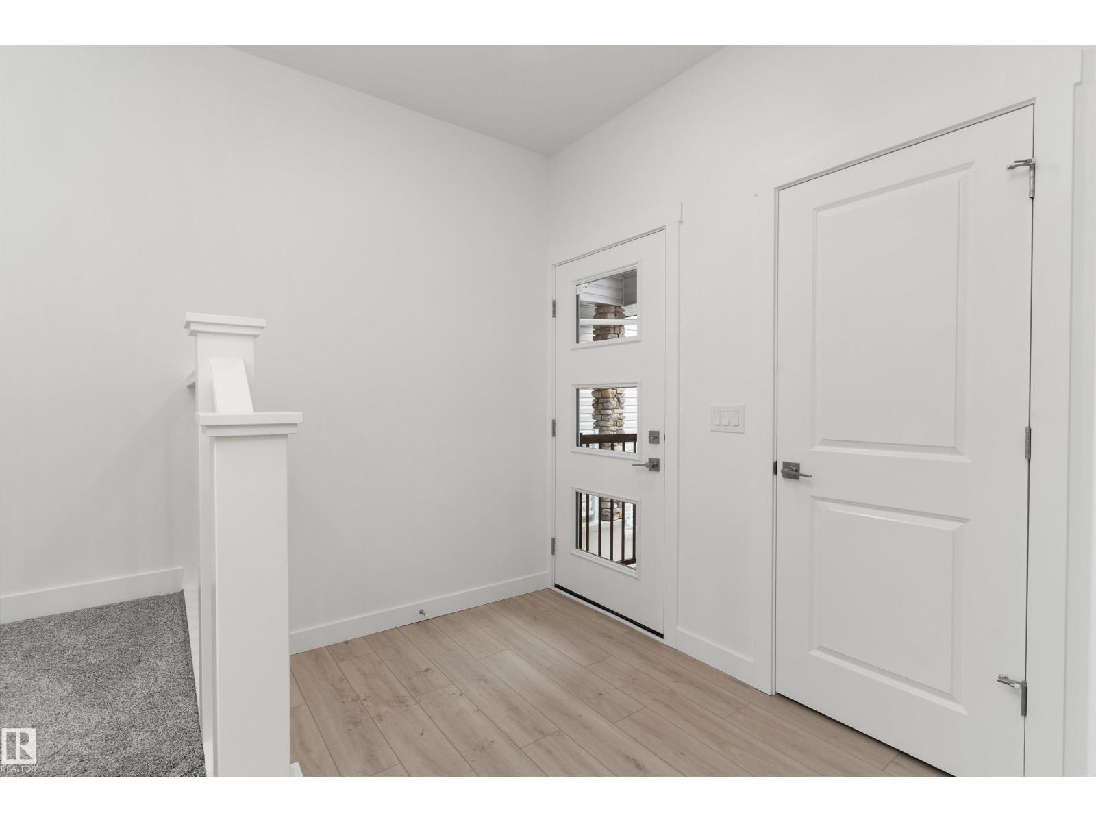 19127 20 Av Nw, Edmonton, Alberta  T6M 3E8 - Photo 3 - E4477741