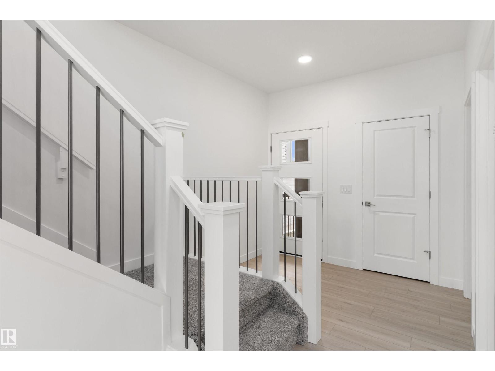 19127 20 Av Nw, Edmonton, Alberta  T6M 3E8 - Photo 4 - E4477741