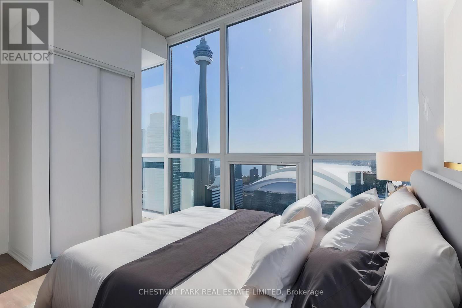 3705 - 88 Blue Jays Way, Toronto, Ontario  M5V 0L7 - Photo 4 - C12961076