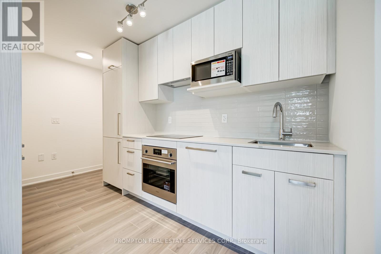 202 - 65 CURLEW DRIVE, Toronto, Ontario