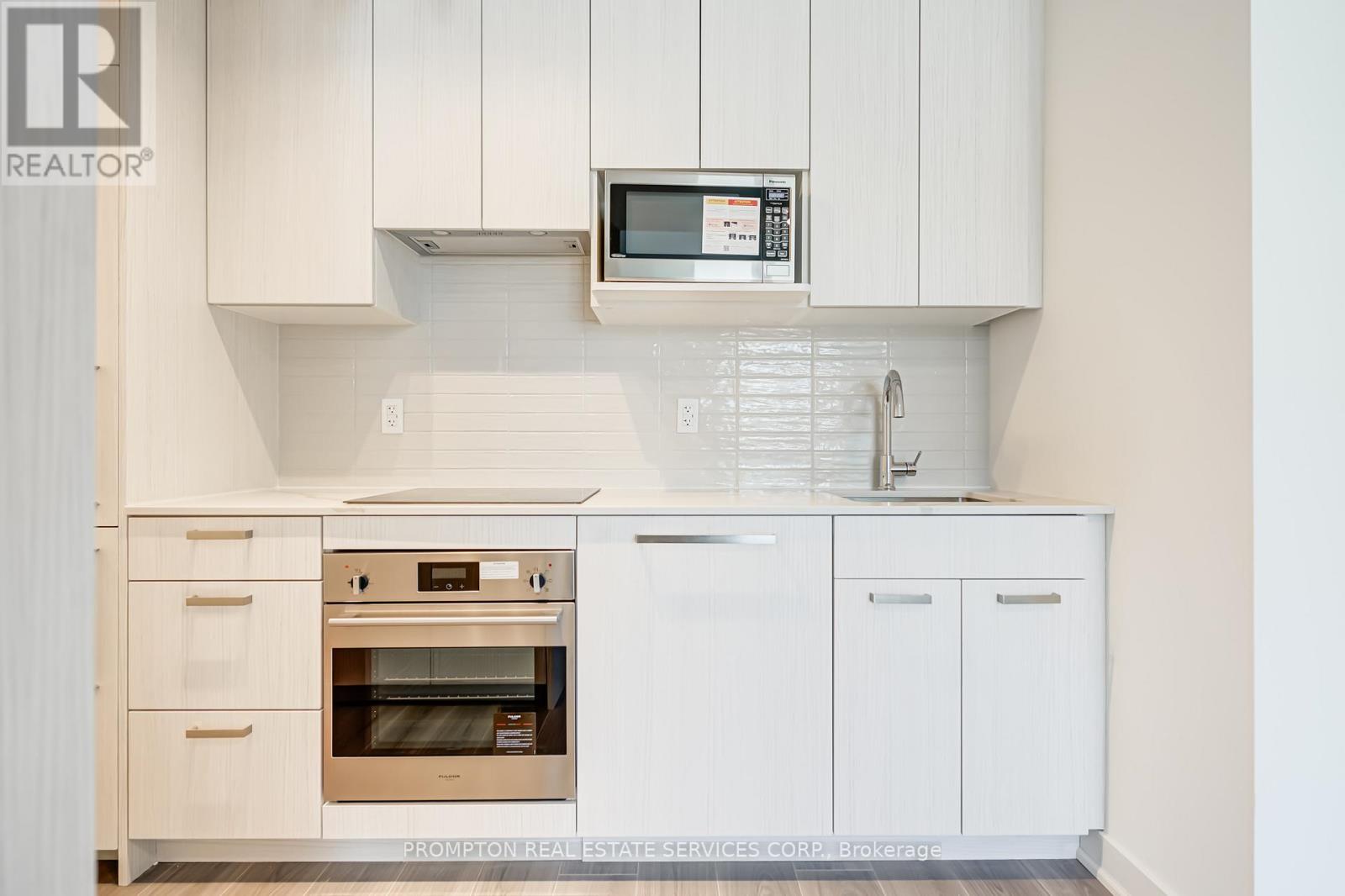 202 - 65 Curlew Drive, Toronto, Ontario  M3A 0B5 - Photo 13 - C12961184