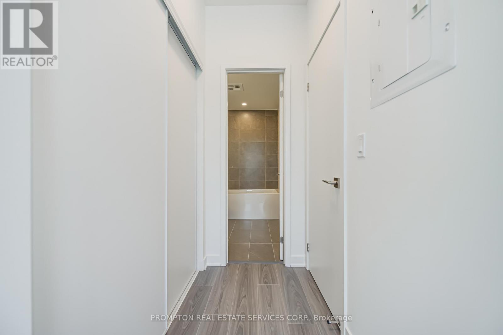 202 - 65 Curlew Drive, Toronto, Ontario  M3A 0B5 - Photo 25 - C12961184
