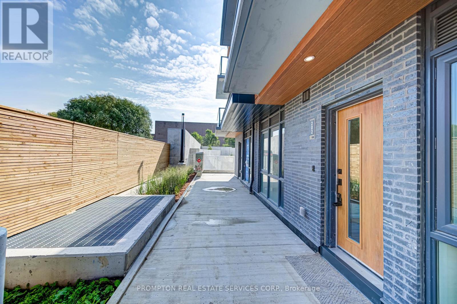 202 - 65 Curlew Drive, Toronto, Ontario  M3A 0B5 - Photo 3 - C12961184