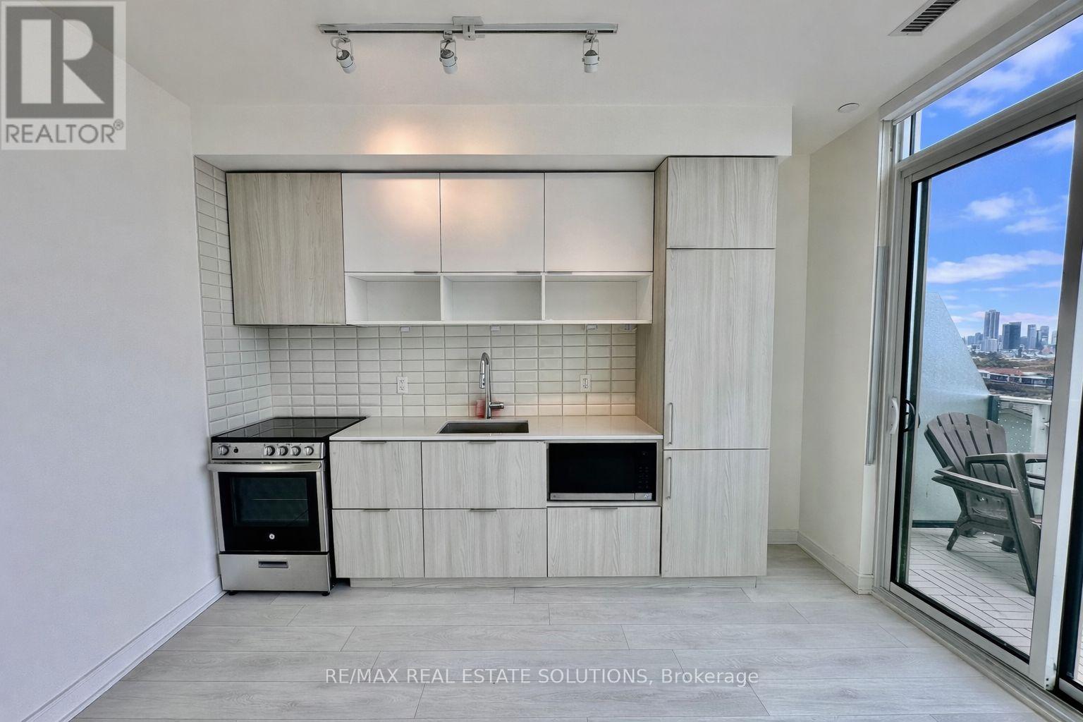 1214 - 60 Tannery Road, Toronto, Ontario  M5A 0S8 - Photo 4 - C12959600