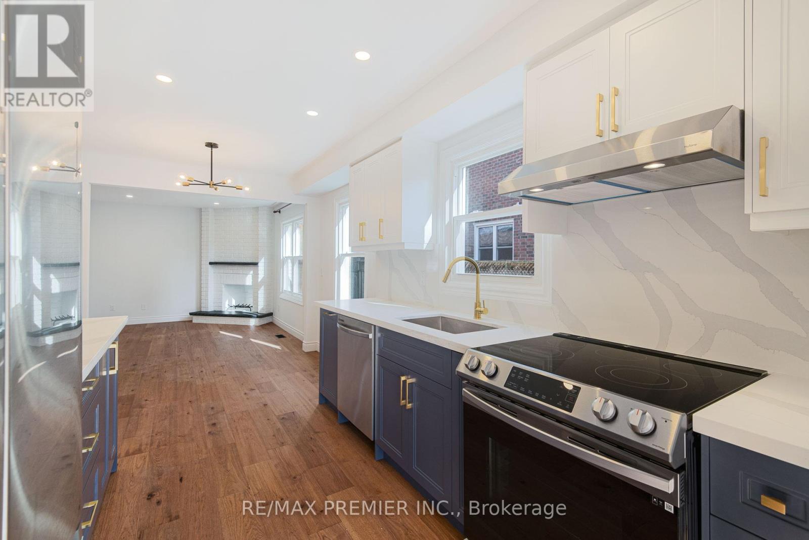 23 Sunbird Boulevard, Georgina, Ontario  L4P 3R9 - Photo 10 - N12961066